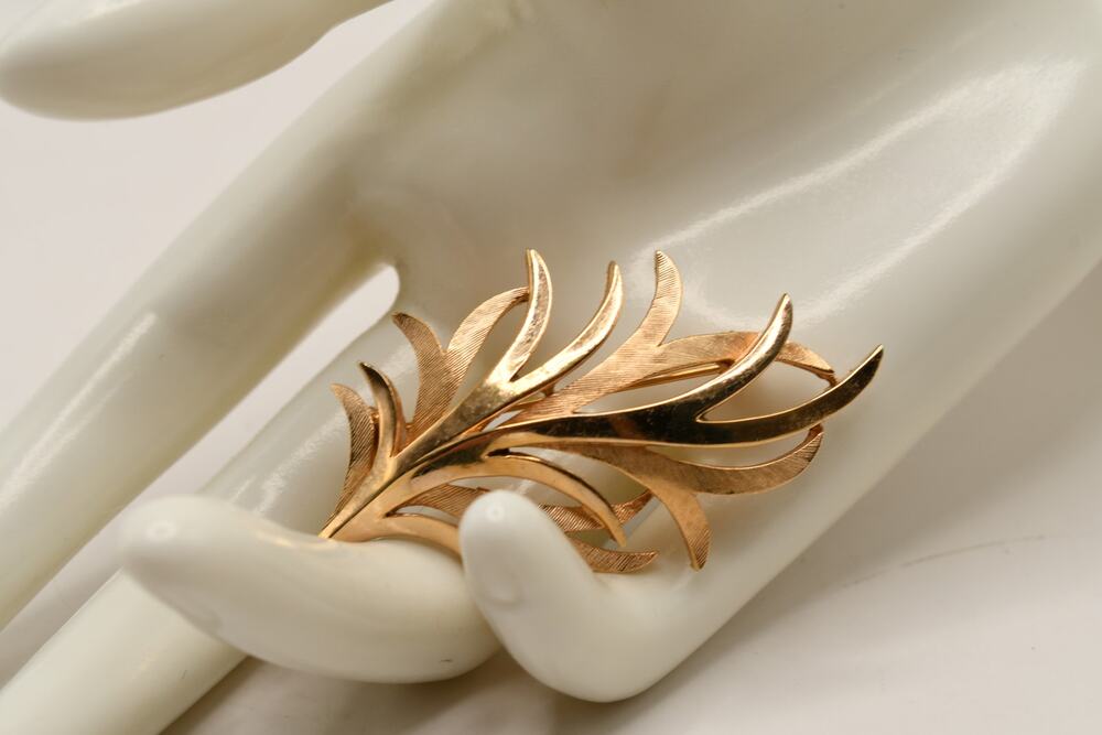 Vintage Crown Trifari Gold Leaf Brooch Textured Signed 2.25"